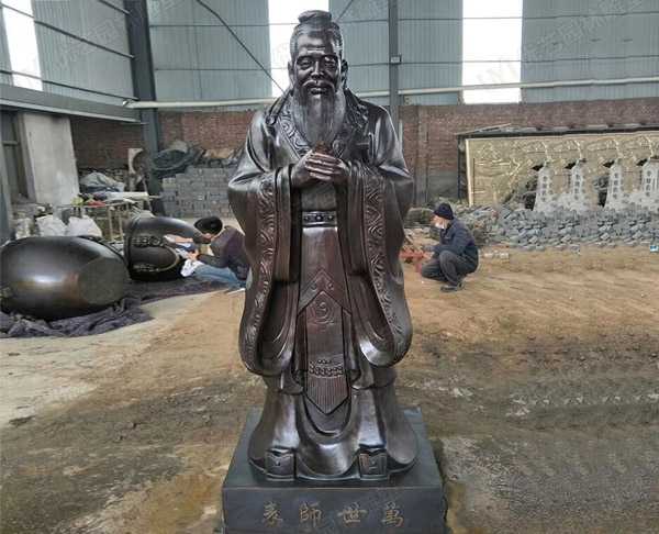 銅雕塑的應(yīng)用場(chǎng)所有什么呢？