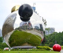 不銹鋼雕塑在城市建設(shè)中的應用